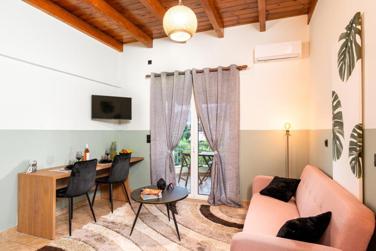 Eagle'S Nest City Apartments Aígion Ngoại thất bức ảnh